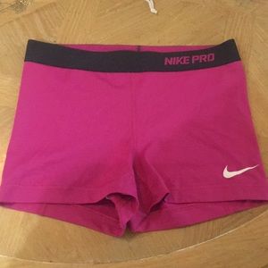 Women’s Nike Pros